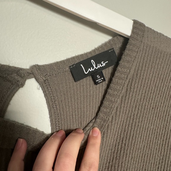 LuLu’s Romper SMALL - Picture 3 of 3